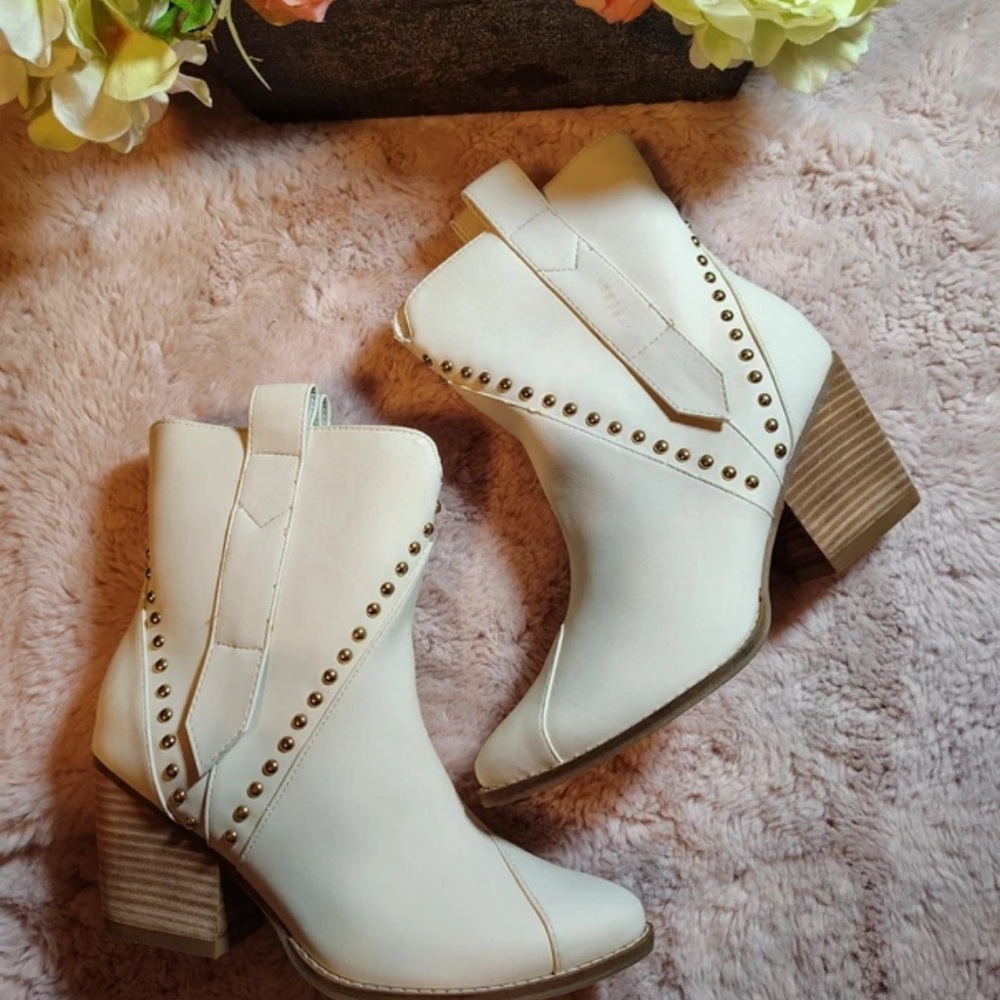 Coconuts by Matisse Cream Studded Western Ankle Booties